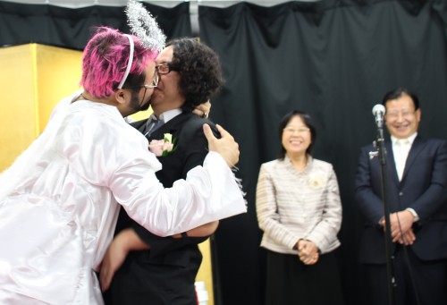 キス