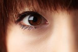 120227eye01.jpg