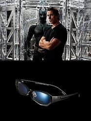 構想2年、機能性バツグンの“バットマン”メガネが登場