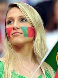 もう一つのユーロ2012 美女ばかりの観客席には選手の彼女も!?