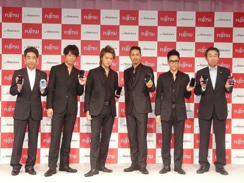 EXILEも「日本のARROWS」を応援!――富士通がNTTドコモ向け2012年夏モデル説明会を開催【レポート】