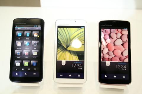KDDI、au向け「AQUOS PHONE CL IS17SH」にエコ技設定時にEメールの自動受信ができない不具合でソフトウェア更新を提供開始