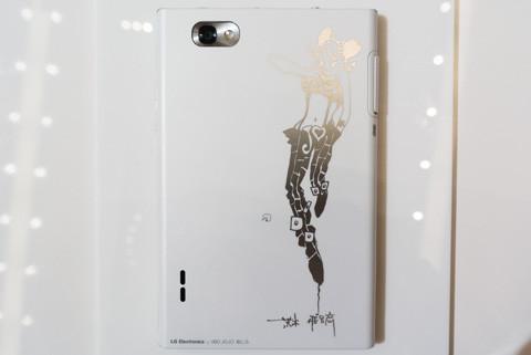 NTTドコモ、ジョジョコラボスマホ「L-06D JOJO」を8月30日に発売予定!明日から事前予約開始