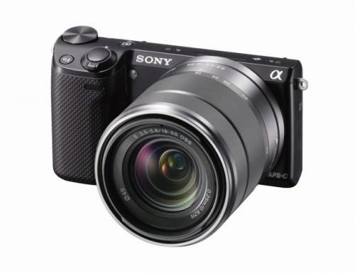 スマホでシャッター+デジタル一眼レフ画質のAPS HDセンサー搭載ミラーレスデジ一眼「NEX-5R」を発表