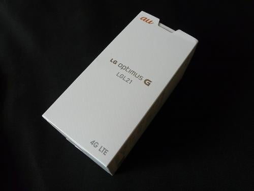 上質感あり?クアッドコアCPU+2GBメモリー搭載のau向けハイスペックスマホ「Optimus G LGL21」の箱の外観をチェック【レビュー】