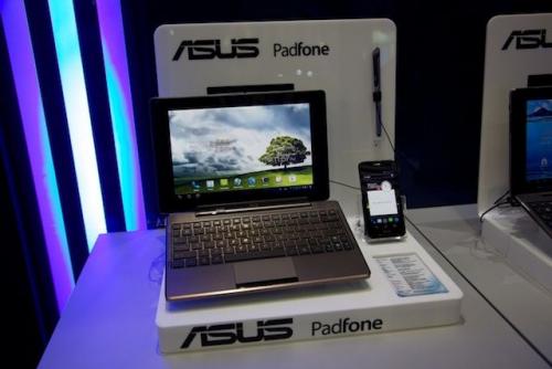 スマホとタブレットは融合するか? ASUSのPadFone 2に見るデバイスの今後【デジ通】
