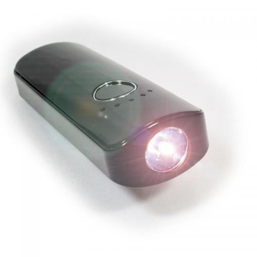 ライトも充電も本格派 高輝度LEDライトを内蔵する大容量モバイルバッテリー【イケショップのレアもの】