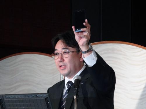 Atom搭載のスマホは日本で出るか? インテルもスマートフォンに本腰へ【デジ通】