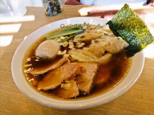 【爆食放浪記】ラーメン砂漠”相武台”に鶏清湯スープの美味しい店が誕生しました＠『Rojiura　Noodle　温麦』