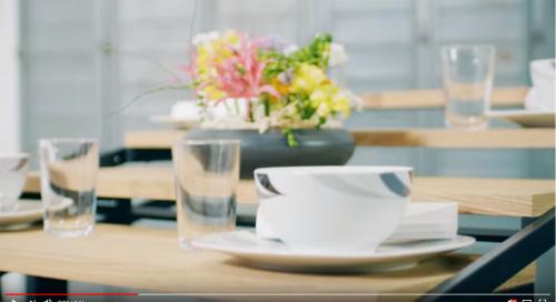 ダイニングテーブルが一瞬でシェルフに変身　ドイツ製『SWING』は日本の住宅事情にもマッチ