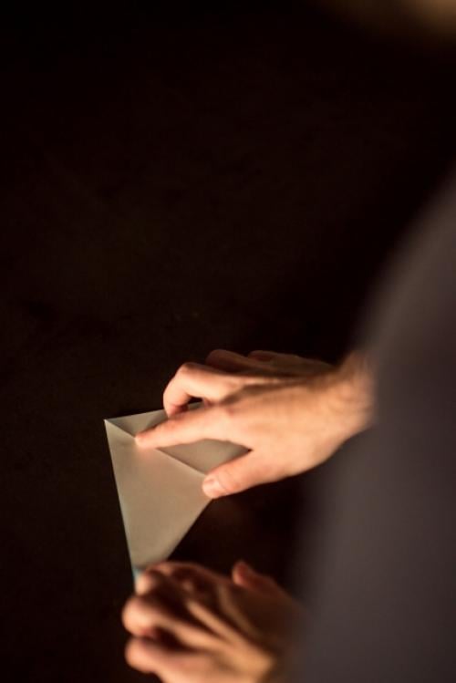 南アフリカ人折り紙アーティストの”ミニチュアガミ”を見れば「外国人＝手先が不器用」という先入観が覆る