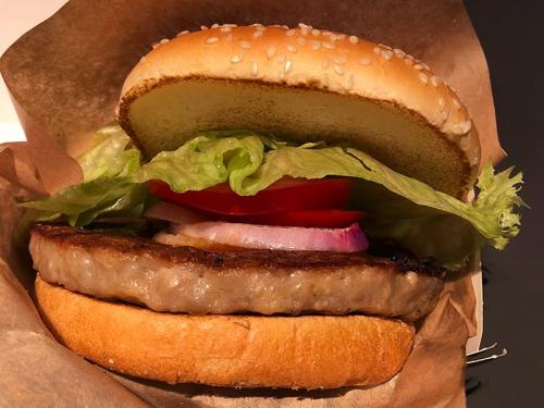 マクドナルドの知られざる限定メニュー『黒豚バーガー』があまりにもウマい!!　食べたことある人は勝ち組！