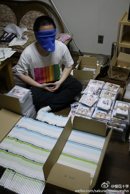 AKB48ファンが1人で投票権付きCDを5500枚約885万円分を購入 しかし全て ...