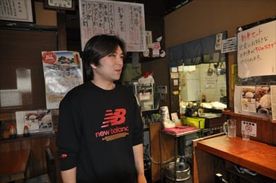 メガ盛りVS髪盛り！？　藤沢にある超有名店「上州屋」でメガ盛りメニューを食す！