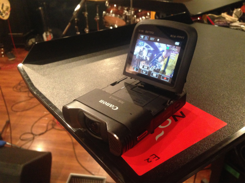 ステレオ高音質の録音が可能になったキヤノンのパーソナルビデオカメラ『iVIS mini X』　バンドのスタジオリハーサルを撮影して実力を検証してみた