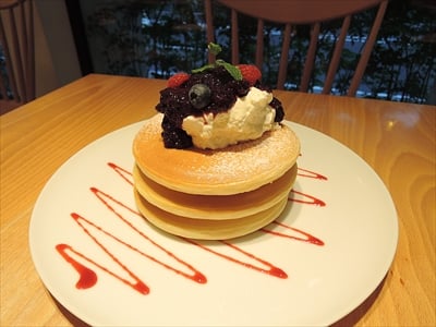 パンケーキ激戦区、山下町の人気店3店舗をライター・山崎が食べ歩き！