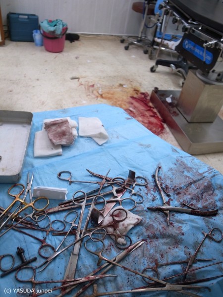 シリア反政府側の地下病院。2012年7月6日