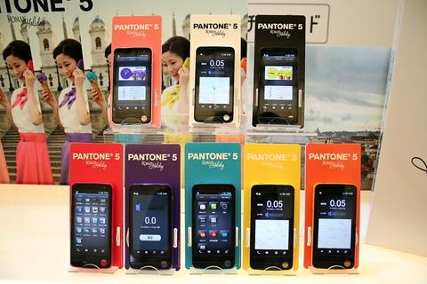 ソフトバンク、放射線測定機能搭載スマホ「PANTONE 5 107SH」を6月22日から事前予約開始