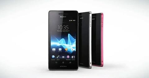 Sony Mobile、防水・防塵対応の4.3インチスマートフォン「Xperia V(Tsubasa)」を正式発表