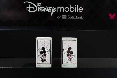 ミッキーとミニーがコンセプトのSoftBank 4G対応ハイスペックスマホ!ディズニー・モバイル・オン・ソフトバンク「DM014SH」を写真でチェック【レポート】