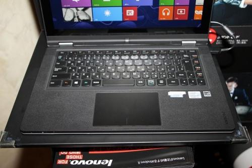 4つの形を持つミラクルなUltrabook! IdeaPad Yoga 13を写真で解説