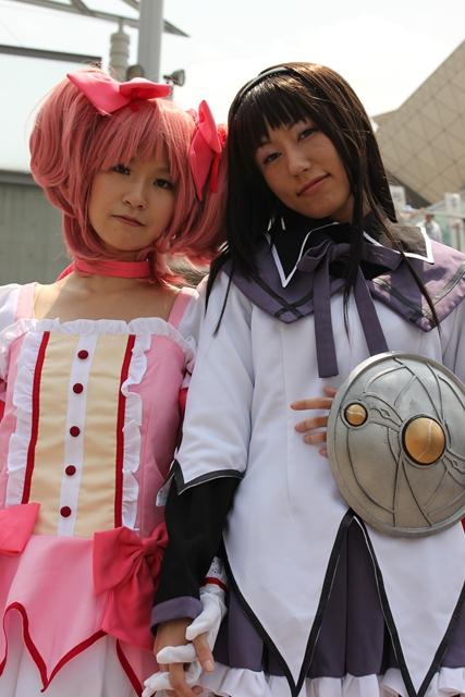 まどか（揚羽さん）とほむら（蒼一朗さん）のコスプレ