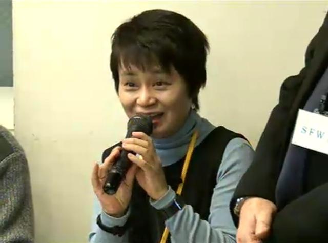 小説『華竜の宮』で日本SF大賞を受賞した上田早夕里氏（右から3番目）