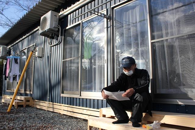 南相馬市の公園内に作られた仮設住宅。1世帯あたり4畳半2部屋。