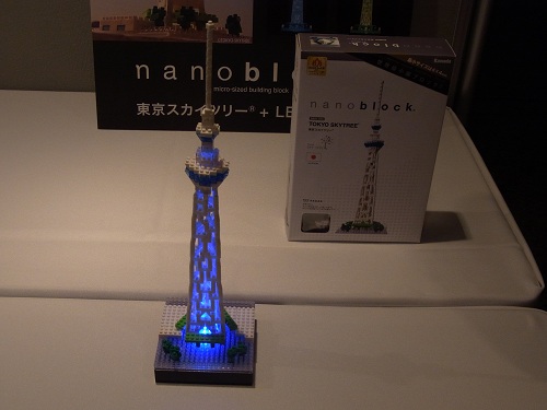 河田の『nanoblock 東京スカイツリー＋LEDプレート』