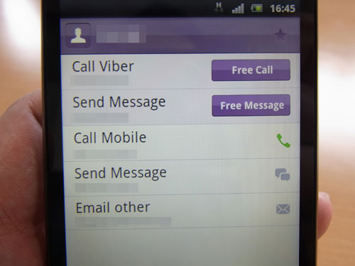 ユーザーを選んで電話をかけたりテキストメッセージを送信できる
