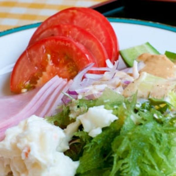 実はジャーサラダも危険？　死亡するケースもある野菜の食中毒