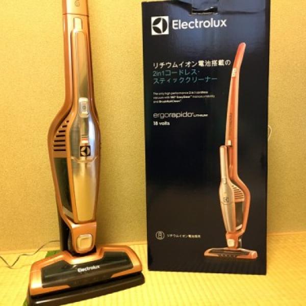 製品レビュー】掃除機嫌いの独身男がコードレスタイプの掃除機