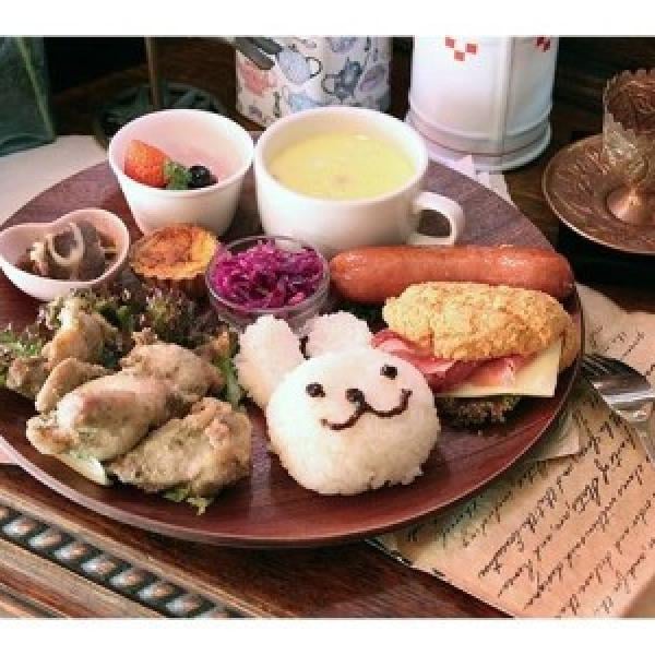 うさぎが可愛いお子様ランチを味わえるのも残りわずか ｜ ガジェット
