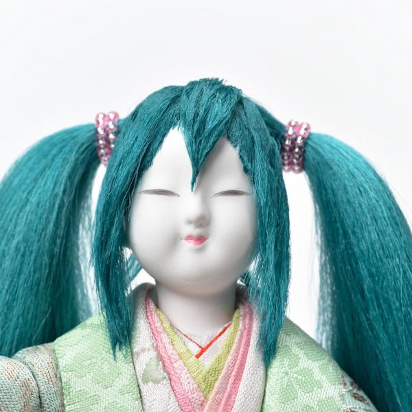 真剣に作ってる］伝統工芸の職人が作った「初音ミク」のお雛様がなんか