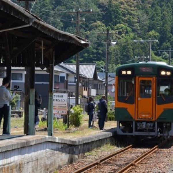 静岡の旅】 鉄道好き必訪！ ローカル鉄道「天浜線」で車内から洗車と