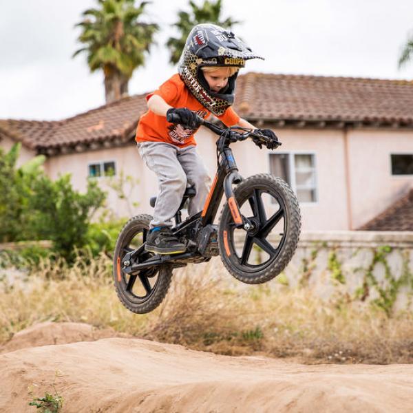 ハーレーダビッドソン初の子供用電動バイク「Electric Balance Bikes」は最高時速17㎞！