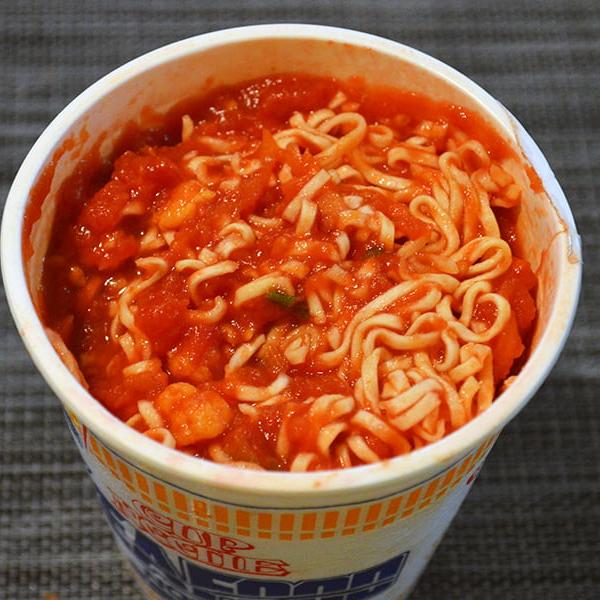 狂気の濃厚麺！　水を使わずトマトで作る「無水トマトシーフードヌードル」が奇跡のウマさ！　