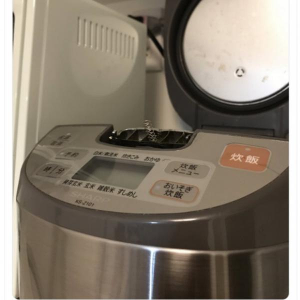 昭和のマンガみたい……SHARPの炊飯器の壊れ方が話題に