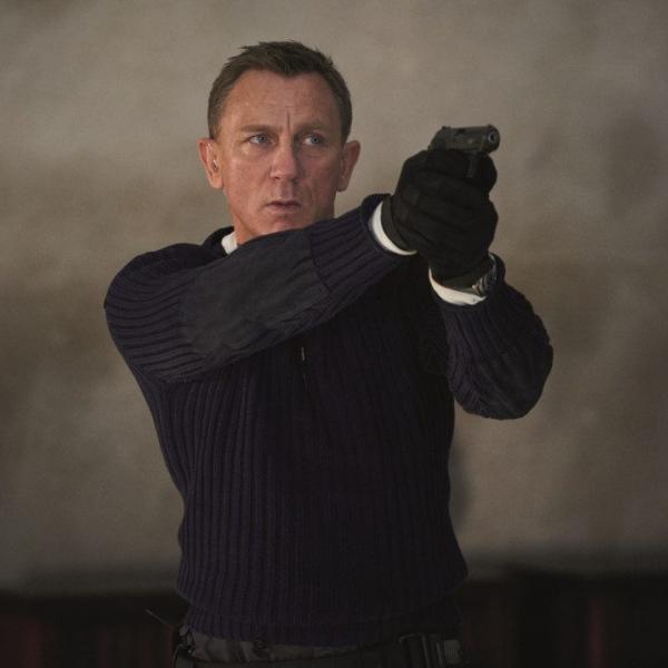 007シリーズ最年少18歳が主題歌を担当！アナ・デ・アルマスの撃ちまくり映像も飛び出してボンド界隈、にぎやかです【ジェームズ・ボン道】