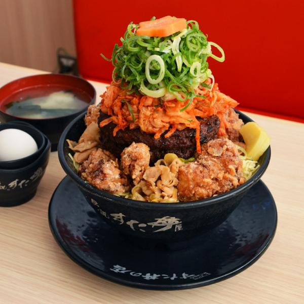 今年も伝説のすた丼屋が贈る肉の暴力！「極楽肉ニクにくツリー丼」を