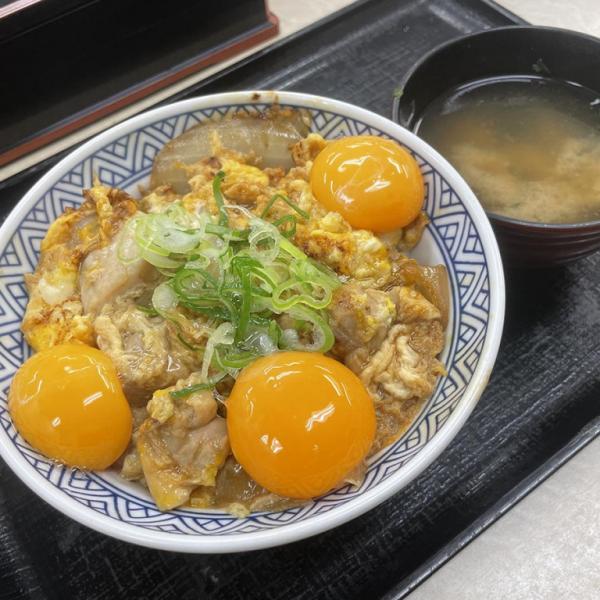 牛丼の吉野家社長が推奨する味噌汁の飲み方が激ウマ