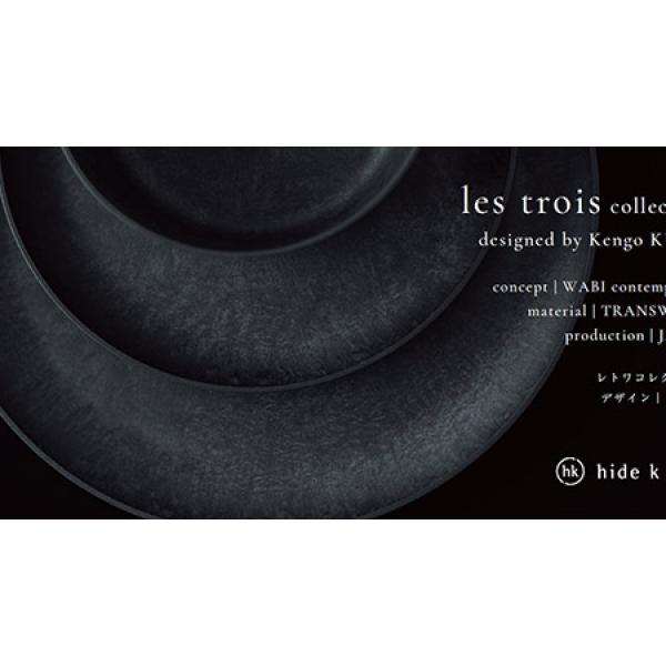 hide k 1896」から循環する木材を使用した隈研吾氏デザインのテーブル