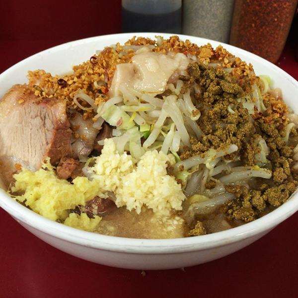ラーメン二郎が注意喚起「警察の方が見えました」「苦情がはいった」