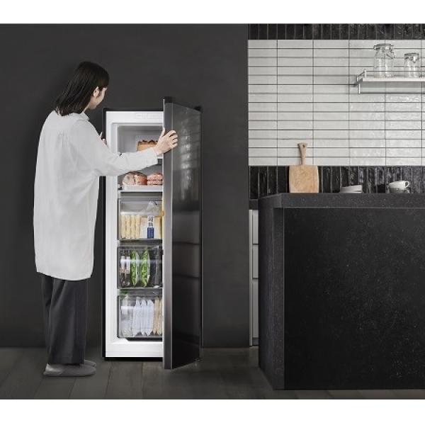 ツインバードが省エネ達成率201％の大容量「1ドア冷凍庫」を発売