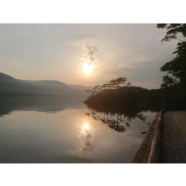 【青森県・秋田県】十和田湖で優雅なディナータイム。お弁当付き「夕暮れ開運ネイチャーウォーク」開催