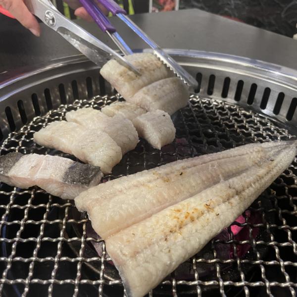 うなぎ食べ放題キター！ 自分でうなぎを焼いて食べるうなぎ食べ放題店『うな雲』に行った結果→ 衝撃の事実