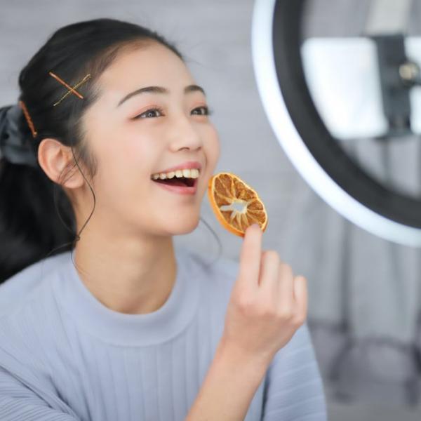 ひろゆきさんが「日本の女性トップYouTuberが男性ほど成功しない理由」を語る→ マジか