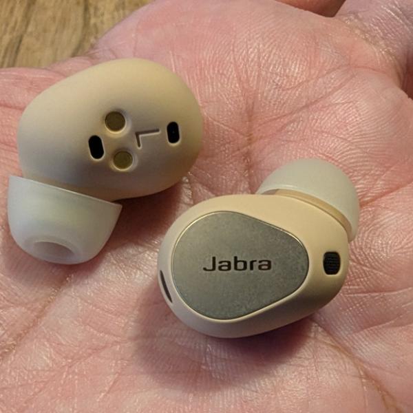 Jabraからハイエンドモデルの完全ワイヤレスイヤホン2製品 空間