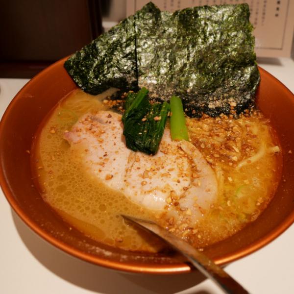 JR東京駅に革命的な家系ラーメン屋『革新家TOKYO』開店！ 実際に食べてみた結果→ 言いにくいけど正直言っていい？