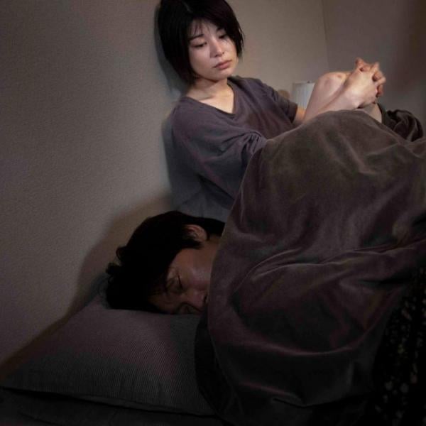 映画『花腐し』より2 人の男と奇縁を結ぶ女、さとうほなみのシーン写真4点解禁